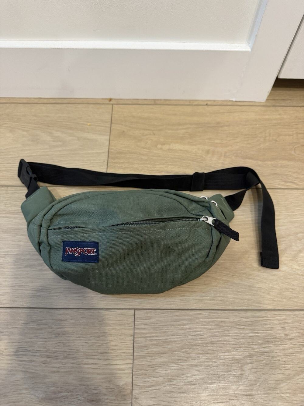 Jansport Fanny Pack Waist Hiking Bag Green Adjustable Zip Pockets Unisex Canvas